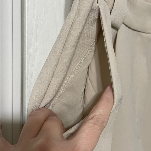 Express NWT Wide Leg Trouser High Rise Cream Pants Size 2 - Picture 11 of 16